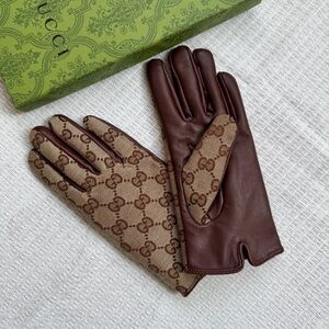 Gucci Logo Leather-Trinmed Gloves